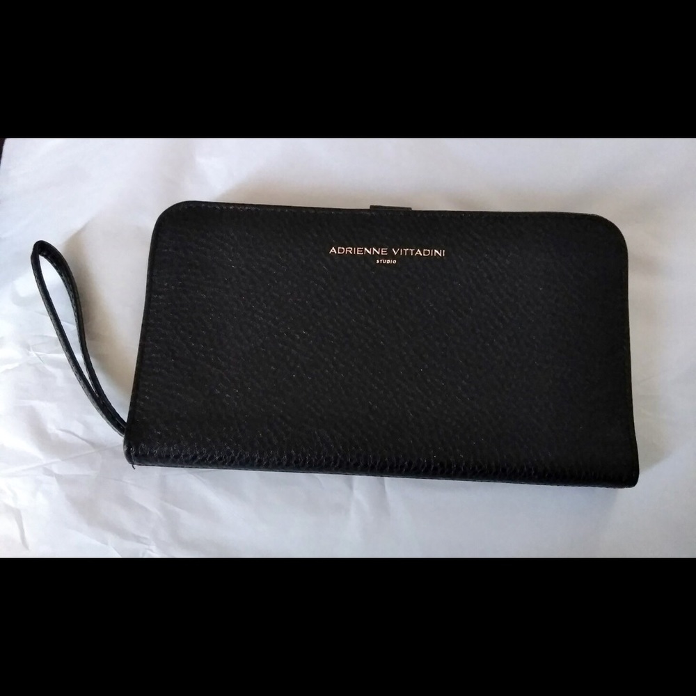 Adrienne vittadini women’s wallet